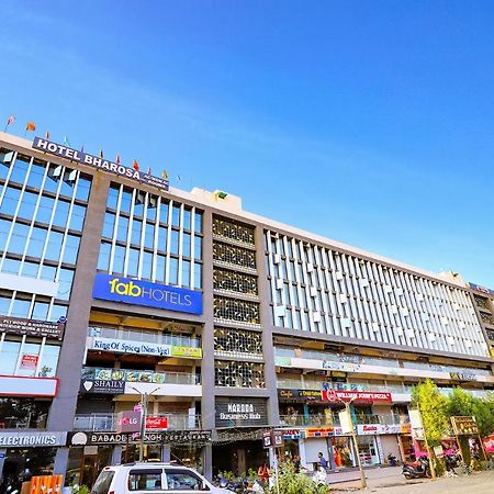 Fabhotel Bharosa Inn Ahmedabad Ngoại thất bức ảnh