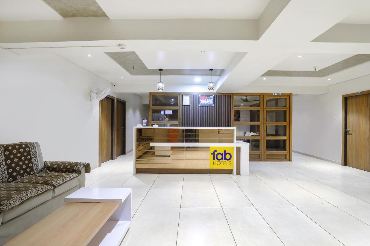 Fabhotel Bharosa Inn Ahmedabad Ngoại thất bức ảnh