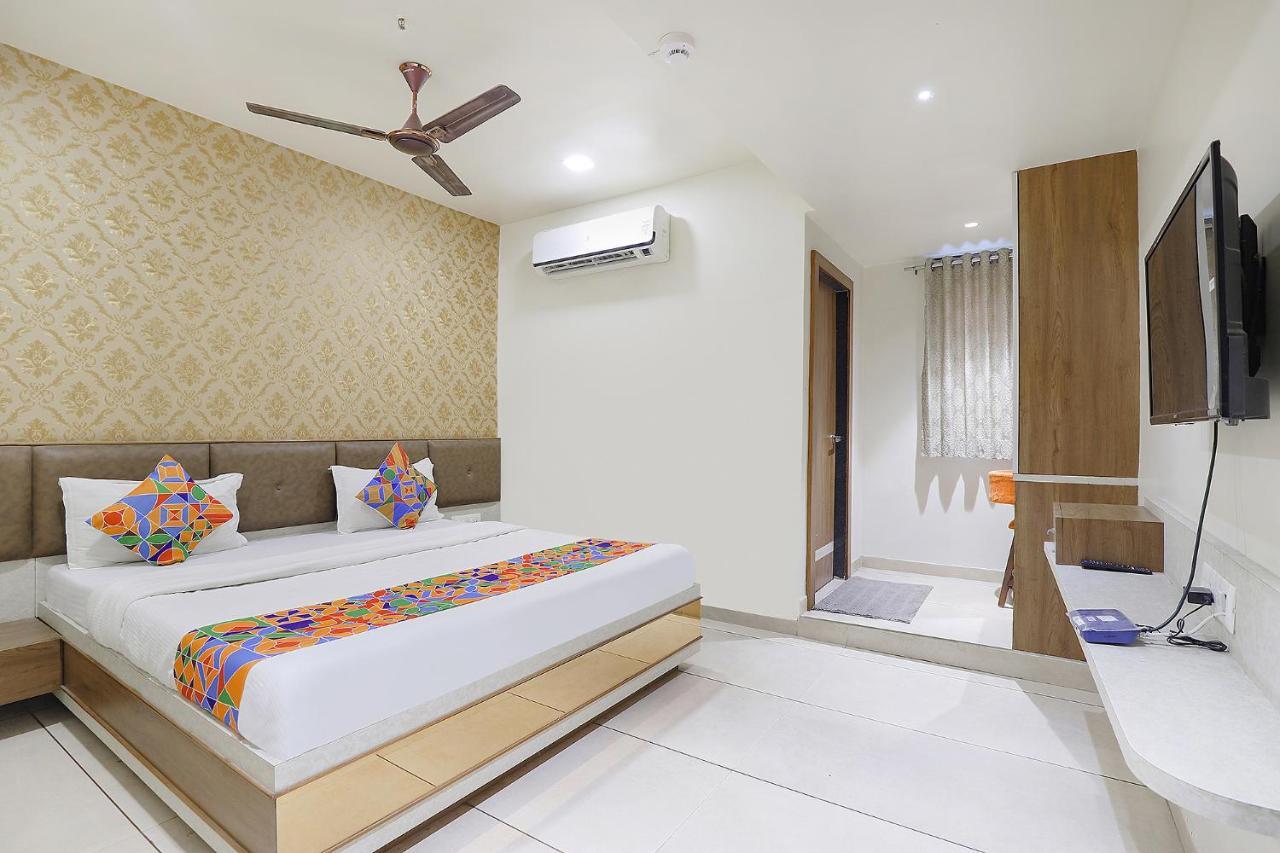 Fabhotel Bharosa Inn Ahmedabad Ngoại thất bức ảnh